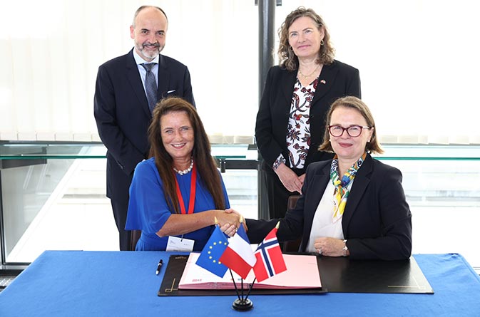 Signature partenariat GRTgaz - Equinor (crédit : Innovation Norway/Eric Vernazobres)